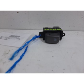 MANDO ELEVALUNAS TRASERO DERECHO 621W05450 