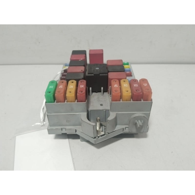 CAJA RELES / FUSIBLES 1349948080  - imagen 4