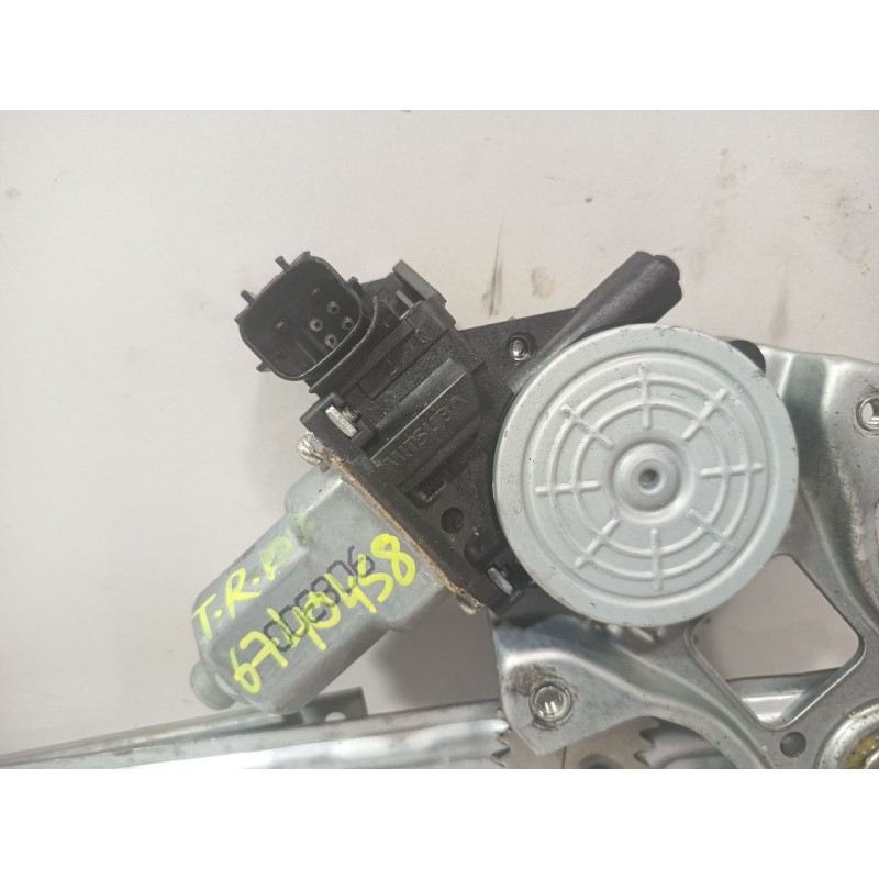 ELEVALUNAS TRASERO DERECHO 827201KA1C  - imagen 2
