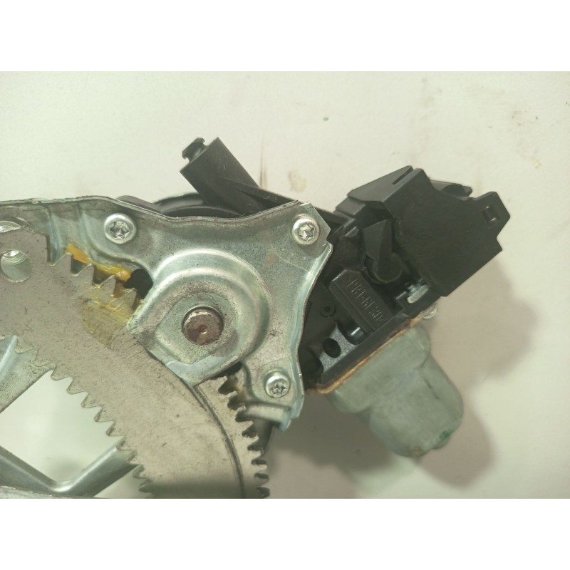 ELEVALUNAS TRASERO DERECHO 827201KA1C  - imagen 4
