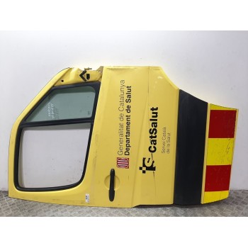 PUERTA DELANTERA DERECHA A9067200105 AMARILLO 
