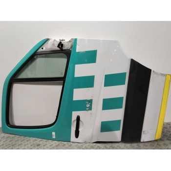 PUERTA DELANTERA DERECHA A9067200105  OEM A9067200105