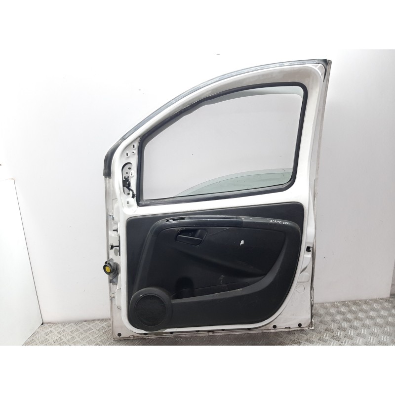 PUERTA DELANTERA DERECHA BLANCO  - imagen 4