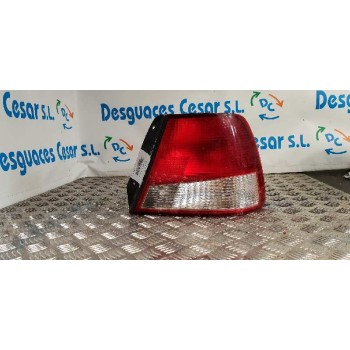 PILOTO TRASERO DERECHO 9240225710 