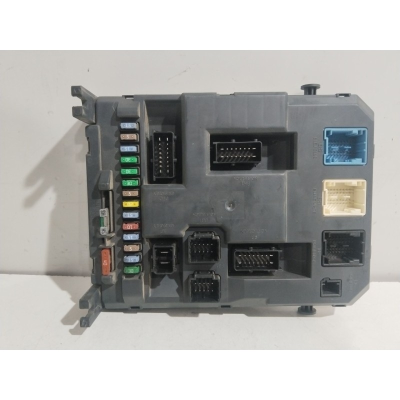 CAJA RELES / FUSIBLES 9666951980  - imagen 1