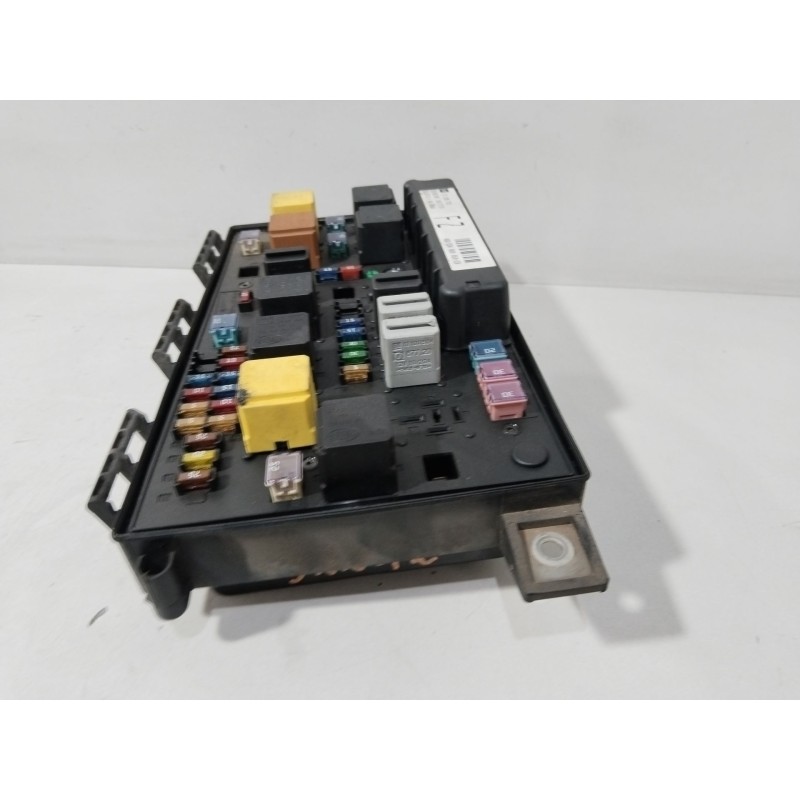CAJA RELES / FUSIBLES 13205783 FZ  - imagen 2