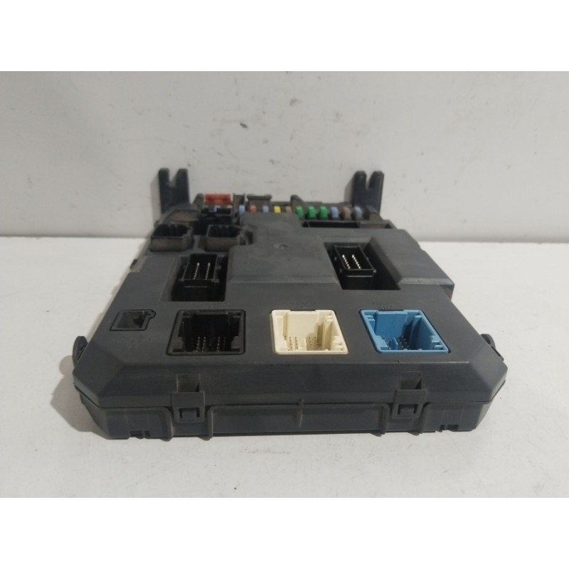 CAJA RELES / FUSIBLES 9666951980  - imagen 4