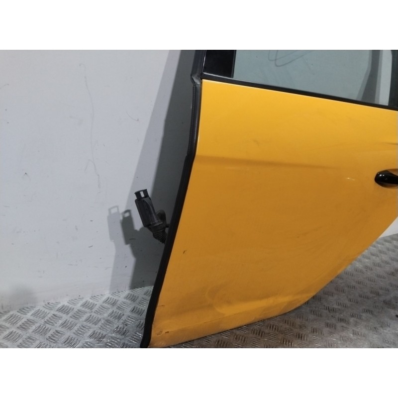 PUERTA TRASERA IZQUIERDA 5F9833055 AMARILLO - imagen 2