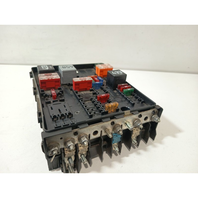 CAJA RELES / FUSIBLES 1K0937124K  - imagen 2