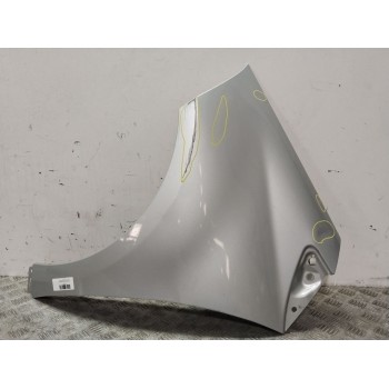 ALETA DELANTERA IZQUIERDA A1698810101 GRIS