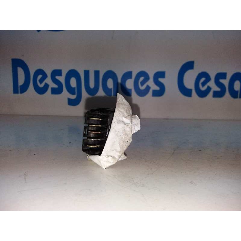 MANDO ELEVALUNAS DELANTERO DERECHO  - imagen 1