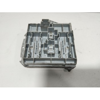 CAJA RELES / FUSIBLES 0051790930057657 0000051915644 