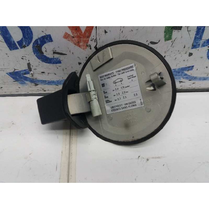 TAPA EXTERIOR COMBUSTIBLE 13111596  - imagen 2