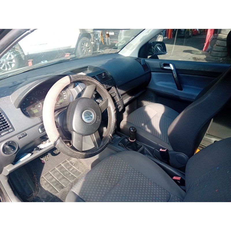 VOLKSWAGEN POLO IV (9N_, 9A_) - imagen 4