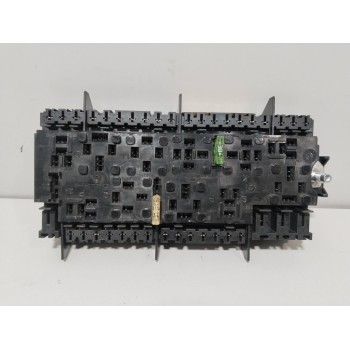 CAJA RELES / FUSIBLES A2469060093 