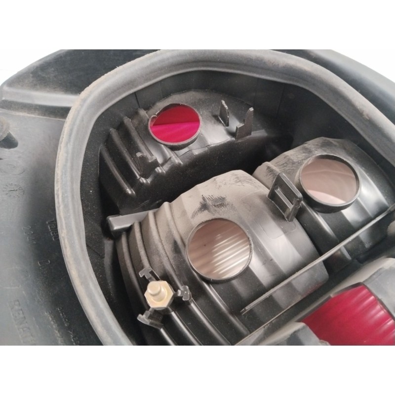 PILOTO TRASERO DERECHO 7700428055  - imagen 4