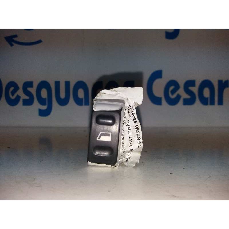 MANDO ELEVALUNAS DELANTERO DERECHO  - imagen 1