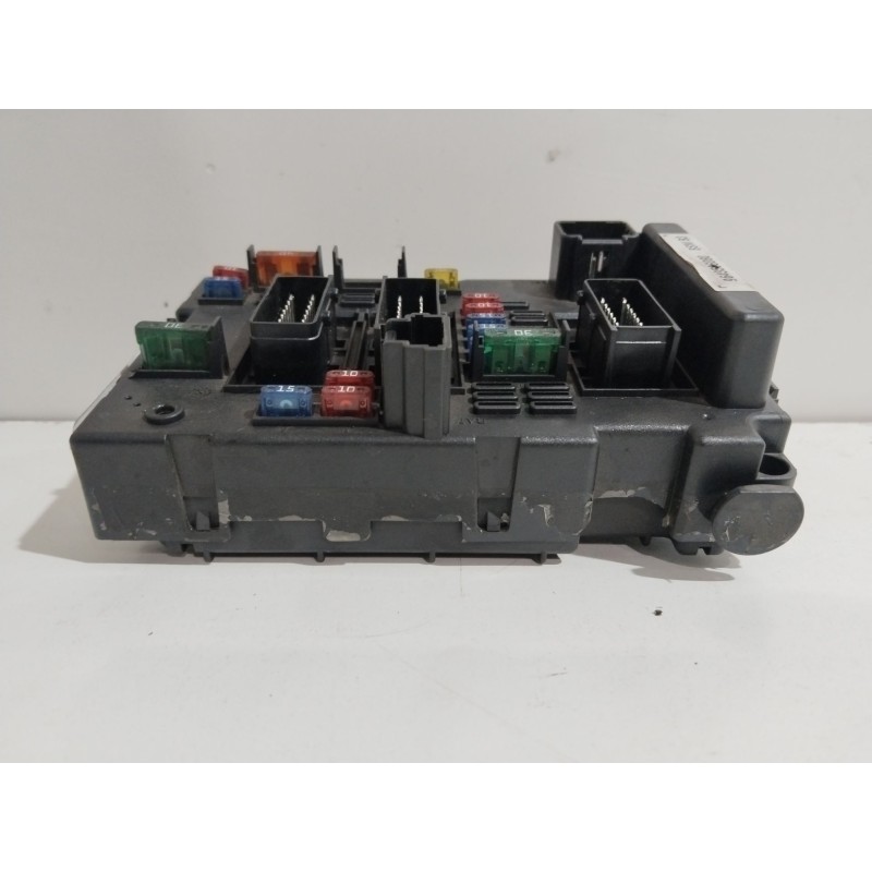 CAJA RELES / FUSIBLES 9643538080  - imagen 2