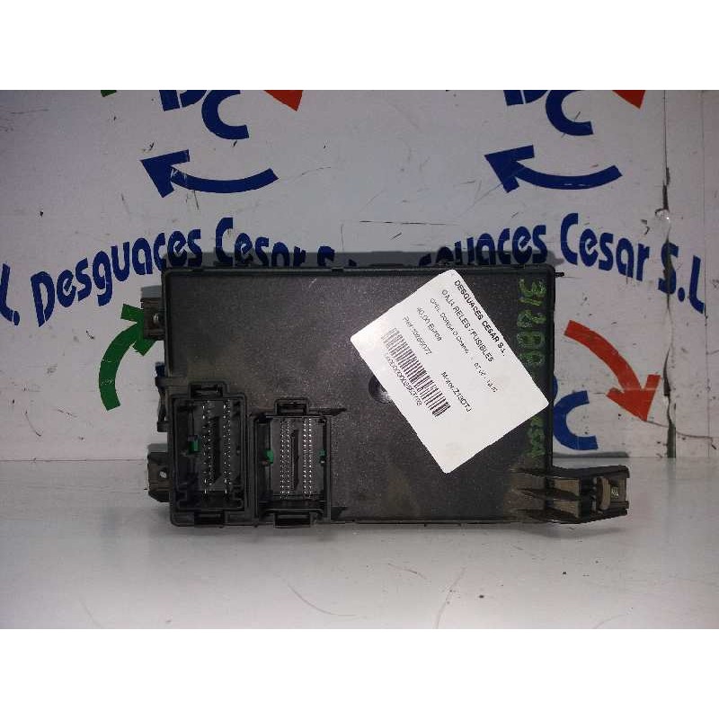 CAJA RELES / FUSIBLES 13265077 28153002  - imagen 2