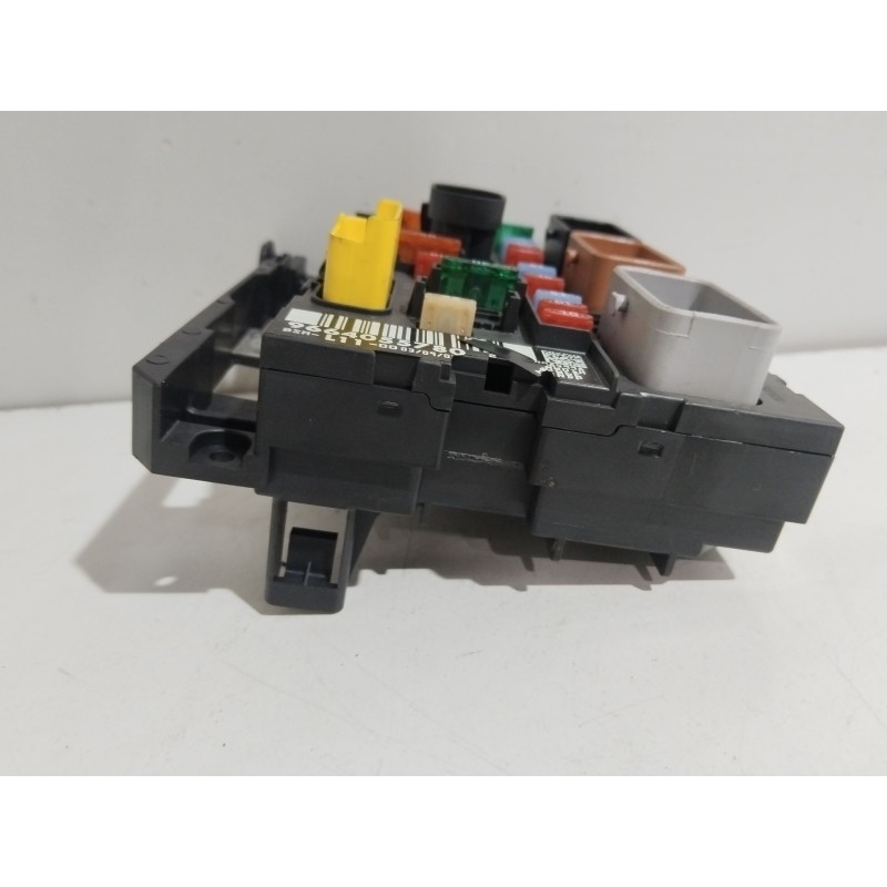 CAJA RELES / FUSIBLES 9664055780  - imagen 2