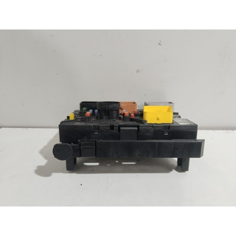 CAJA RELES / FUSIBLES 9664055780  - imagen 3