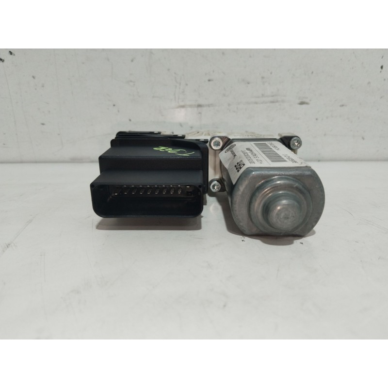 MOTOR ELEVALUNAS TRASERO DERECHO 1K0959704E  - imagen 4
