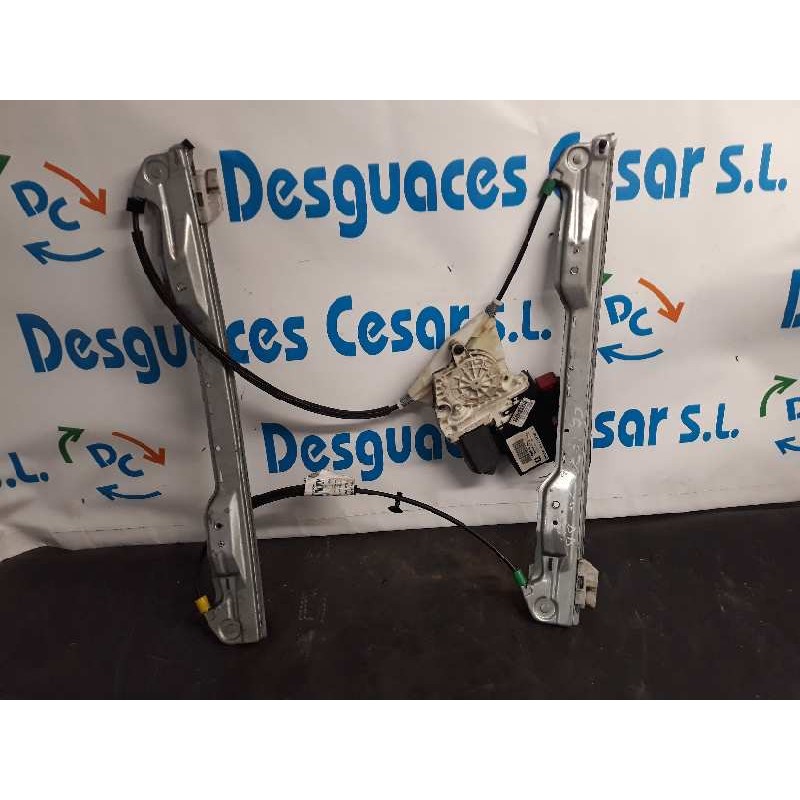 ELEVALUNAS DELANTERO DERECHO ELECTRICO  - imagen 1
