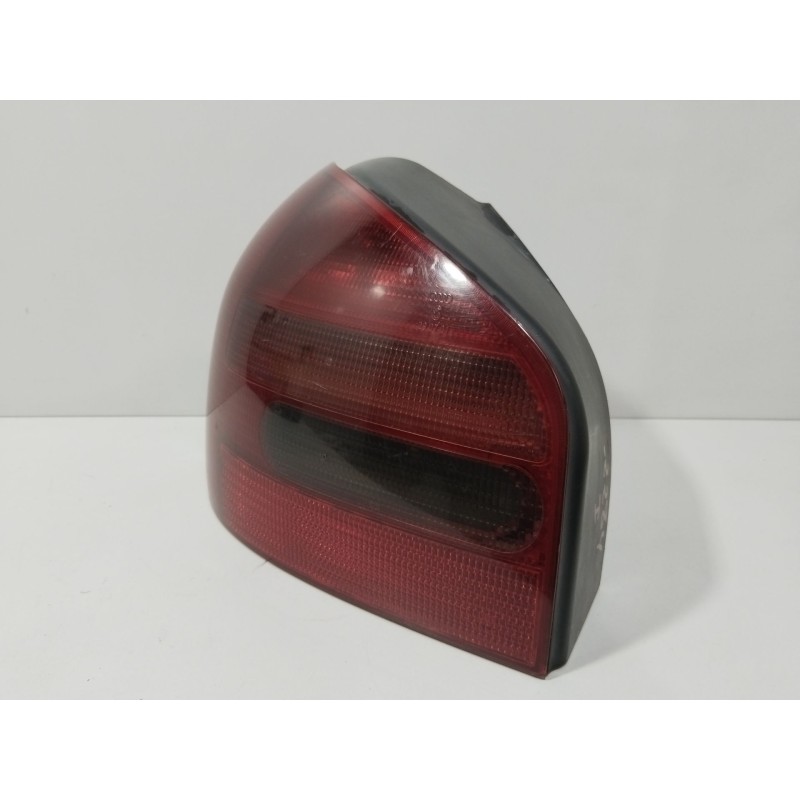 PILOTO TRASERO IZQUIERDO 8L0945095A  - imagen 2