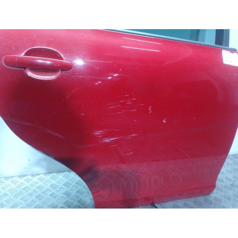 PUERTA TRASERA DERECHA ROJO  - imagen 2