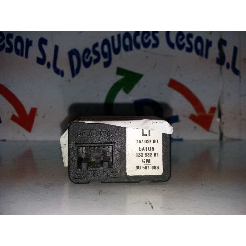 MANDO ELEVALUNAS DELANTERO IZQUIERDO 13363201 90561088  - imagen 2