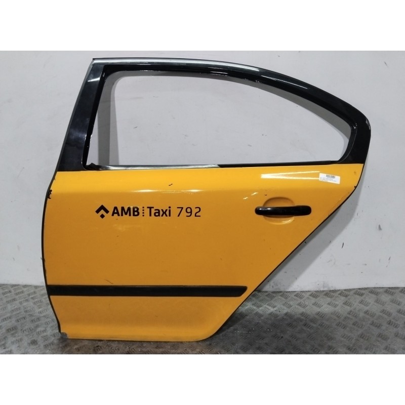 PUERTA TRASERA IZQUIERDA 1Z5833055 AMARILLO  - imagen 1
