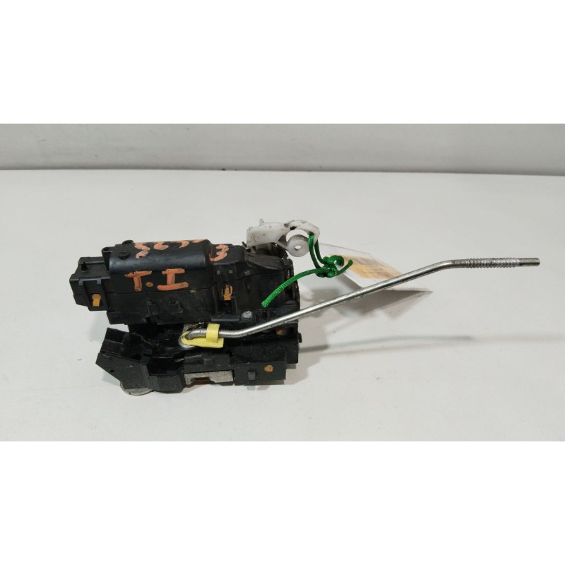 CERRADURA PUERTA TRASERA IZQUIERDA 825032860R  - imagen 1
