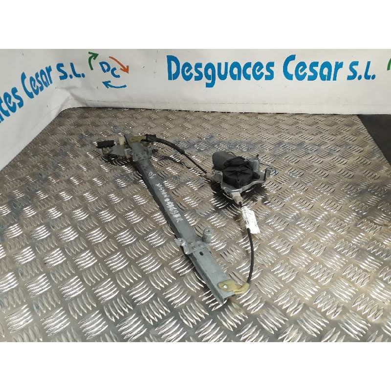 ELEVALUNAS DELANTERO IZQUIERDO 