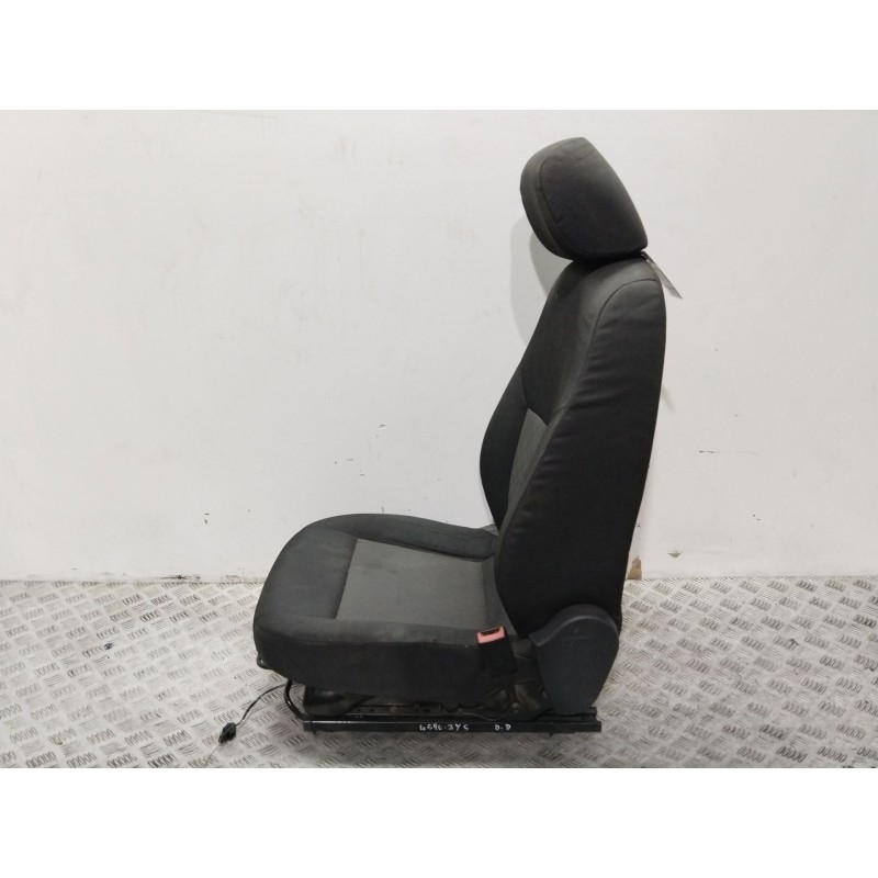 ASIENTO DELANTERO DERECHO 6RA881106E  - imagen 3