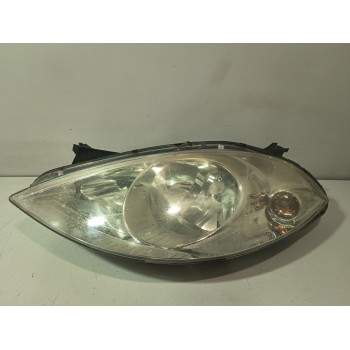 FARO IZQUIERDO A1698200161 