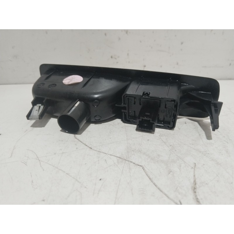 MANDO ELEVALUNAS TRASERO IZQUIERDO 82944002R  - imagen 2