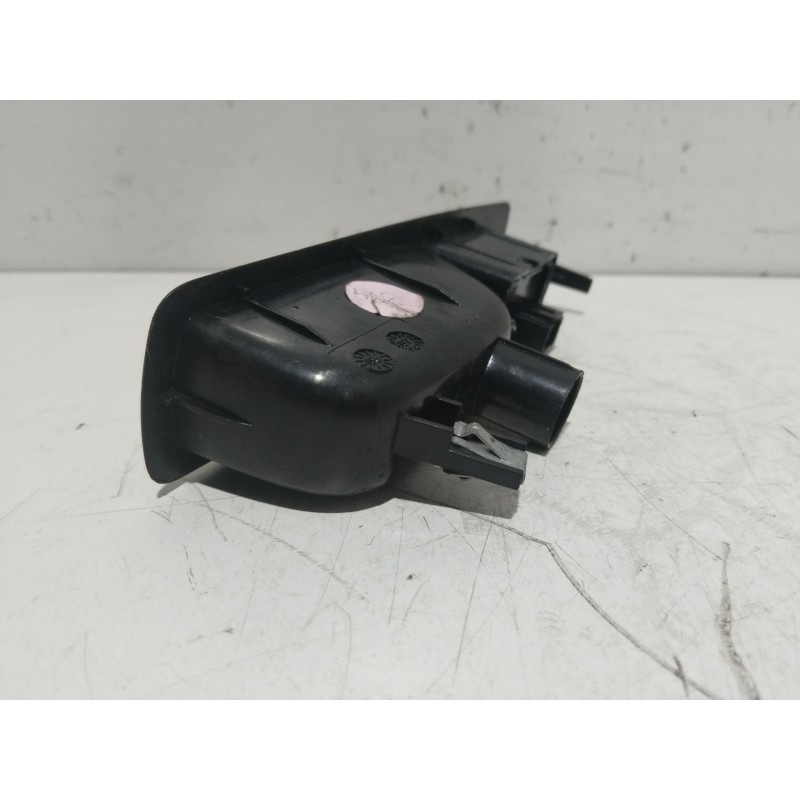 MANDO ELEVALUNAS TRASERO IZQUIERDO 82944002R  - imagen 3