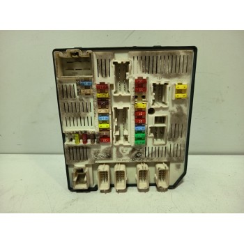 CAJA RELES / FUSIBLES 284B60008R 