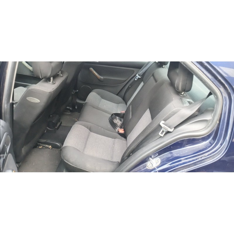 VOLKSWAGEN BORA BERLINA (1J2) - imagen 4