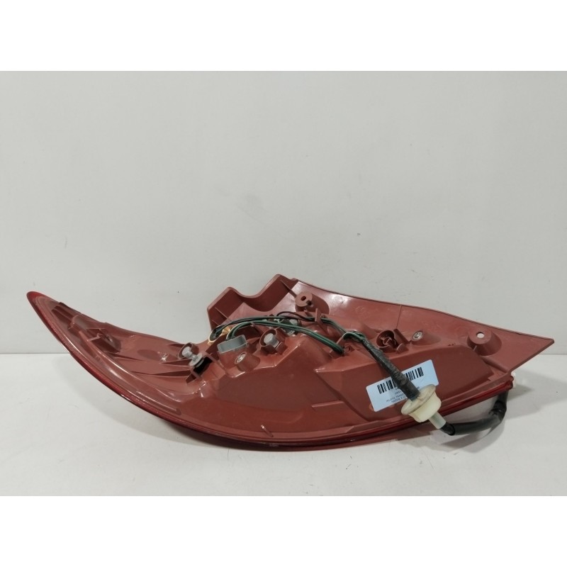 PILOTO TRASERO DERECHO D65151160  - imagen 4