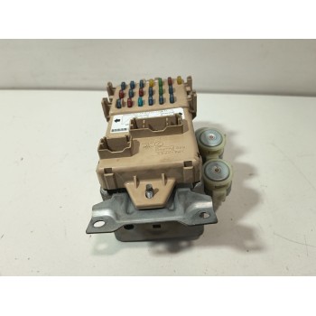 CAJA RELES / FUSIBLES JB200400 