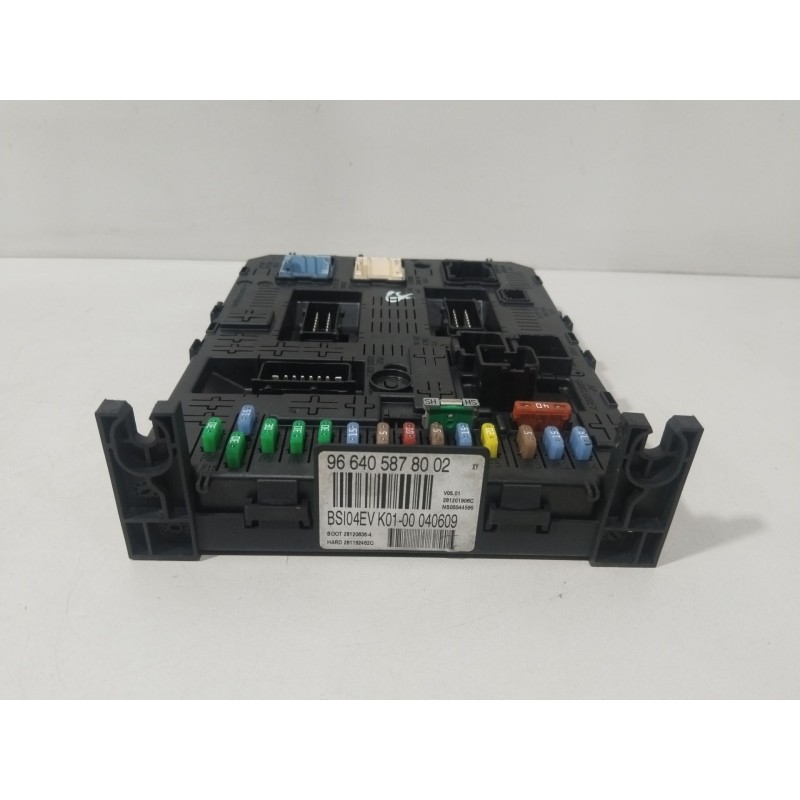 CAJA RELES / FUSIBLES 6500CC  - imagen 4