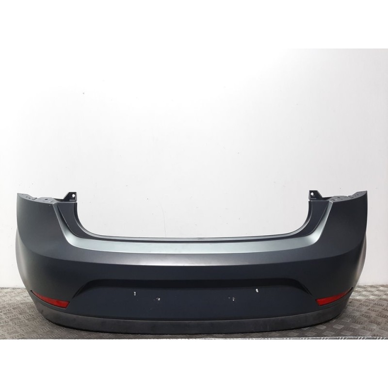 PARAGOLPES TRASERO GRIS  - imagen 1