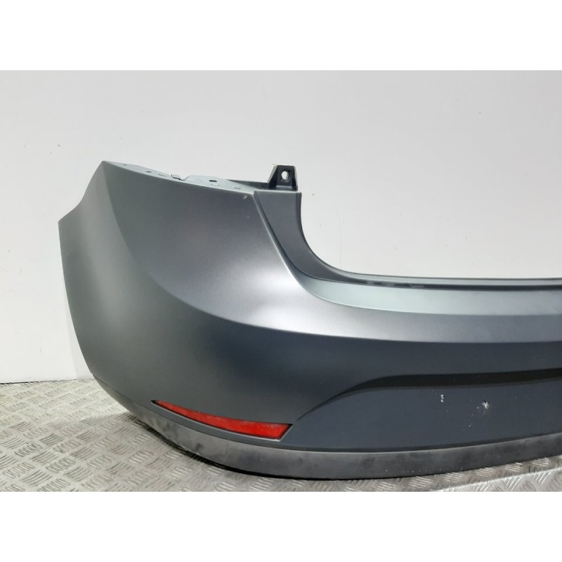 PARAGOLPES TRASERO GRIS  - imagen 2