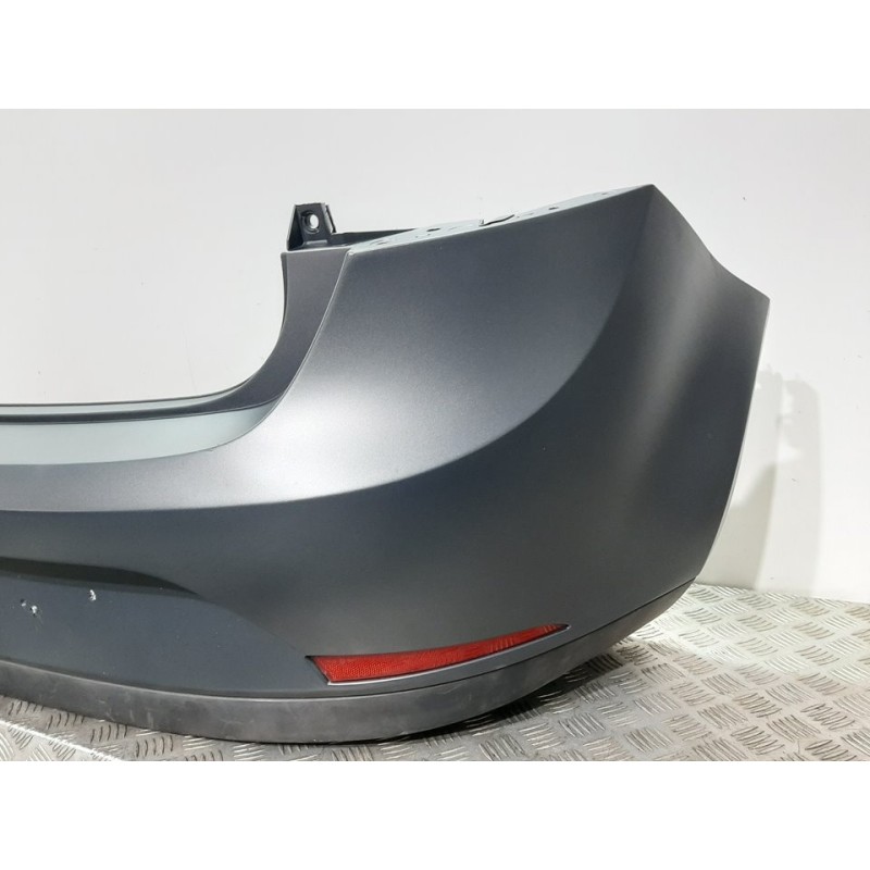 PARAGOLPES TRASERO GRIS  - imagen 4