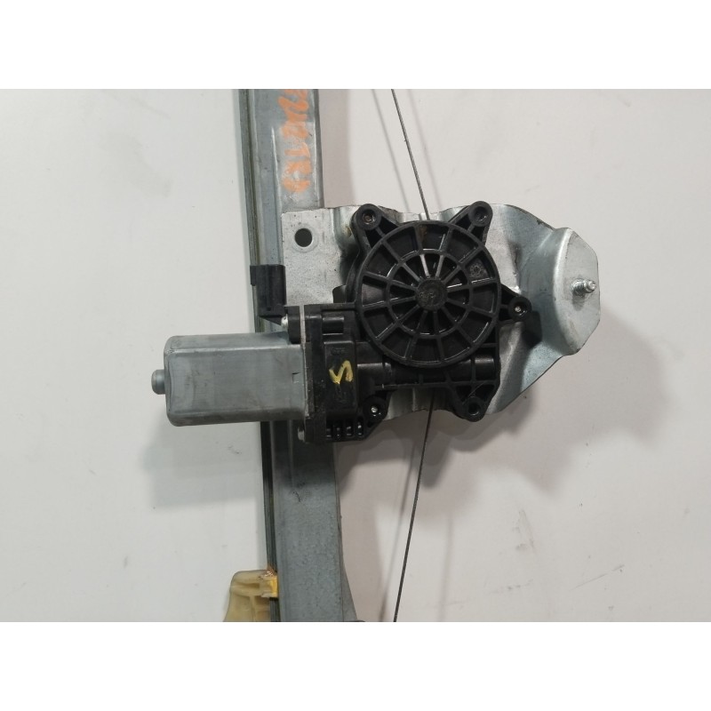 ELEVALUNAS TRASERO DERECHO 827009380R  - imagen 2