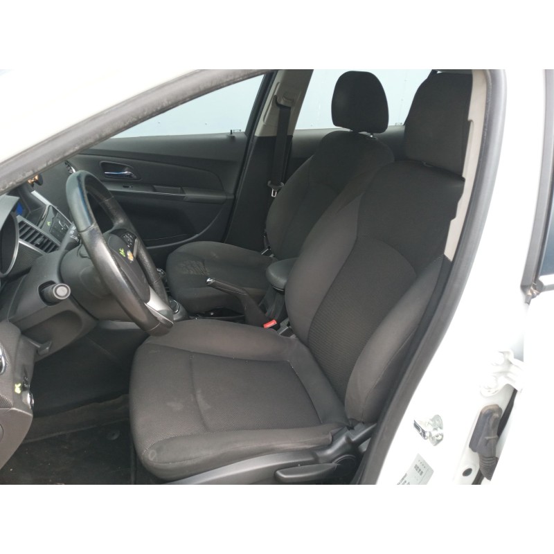 CHEVROLET CRUZE HATCHBACK (J305) - imagen 6