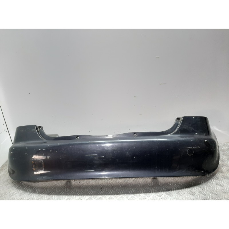 PARAGOLPES TRASERO NEGRO  - imagen 1