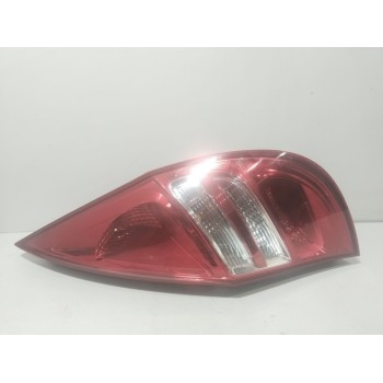 PILOTO TRASERO DERECHO 924022L0 