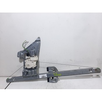ELEVALUNAS DELANTERO IZQUIERDO A9067200046 